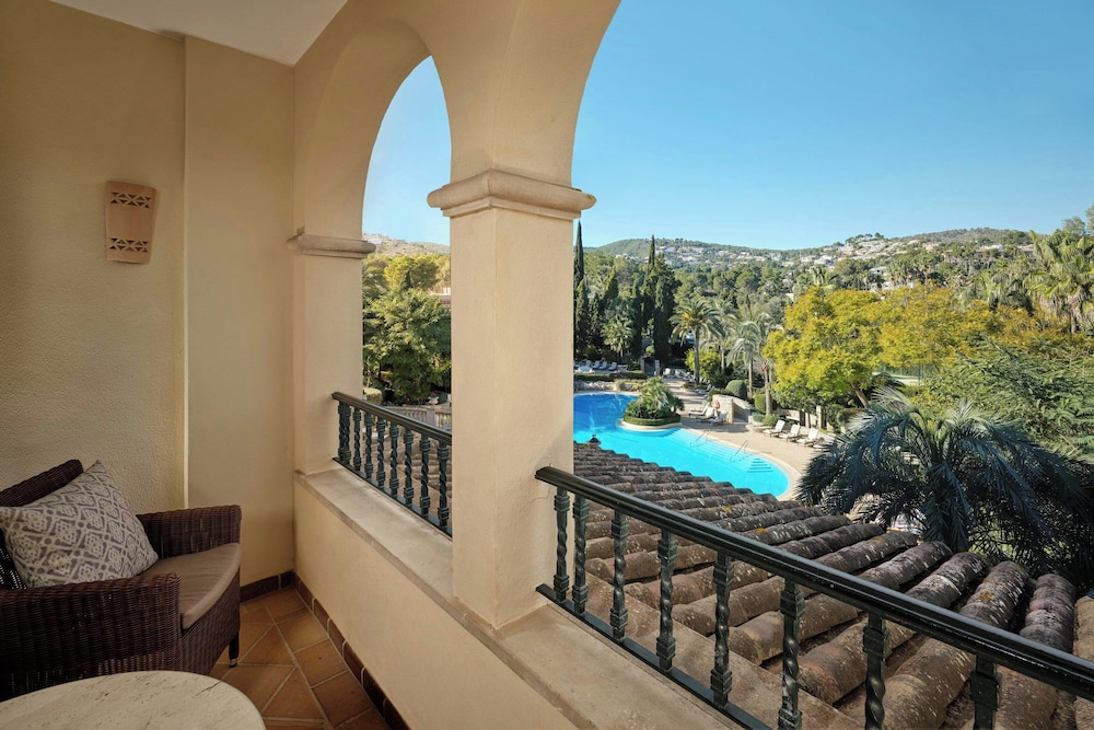 Sheraton Mallorca Arabella Golf Hotel — Swimming pool in Palma de Mallorca, Balearic Islands