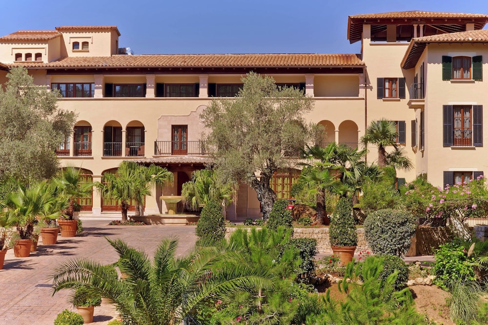Sheraton Mallorca Arabella Golf Hotel — Hotel building in Palma de Mallorca, Balearic Islands