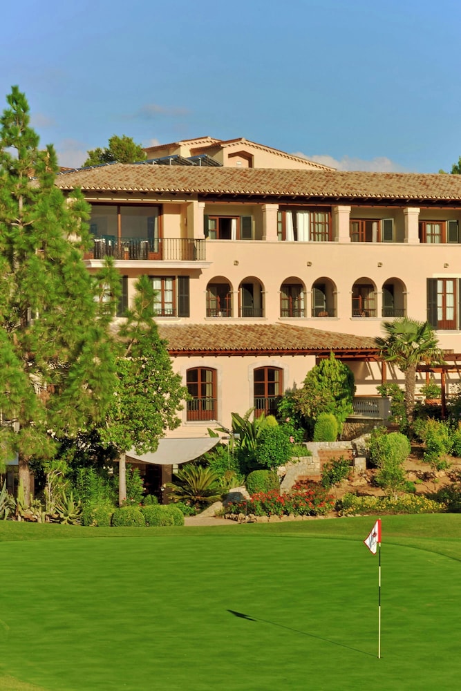 Sheraton Mallorca Arabella Golf Hotel — Hotel building in Palma de Mallorca, Balearic Islands