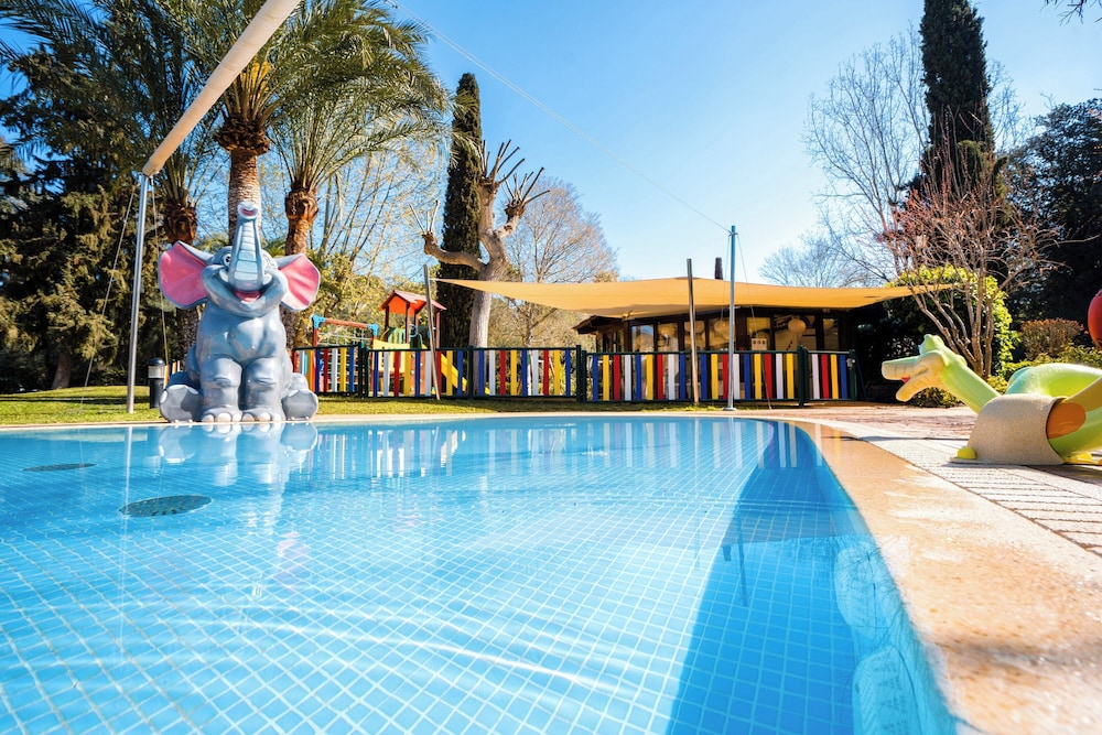 Sheraton Mallorca Arabella Golf Hotel — Swimming pool in Palma de Mallorca, Balearic Islands