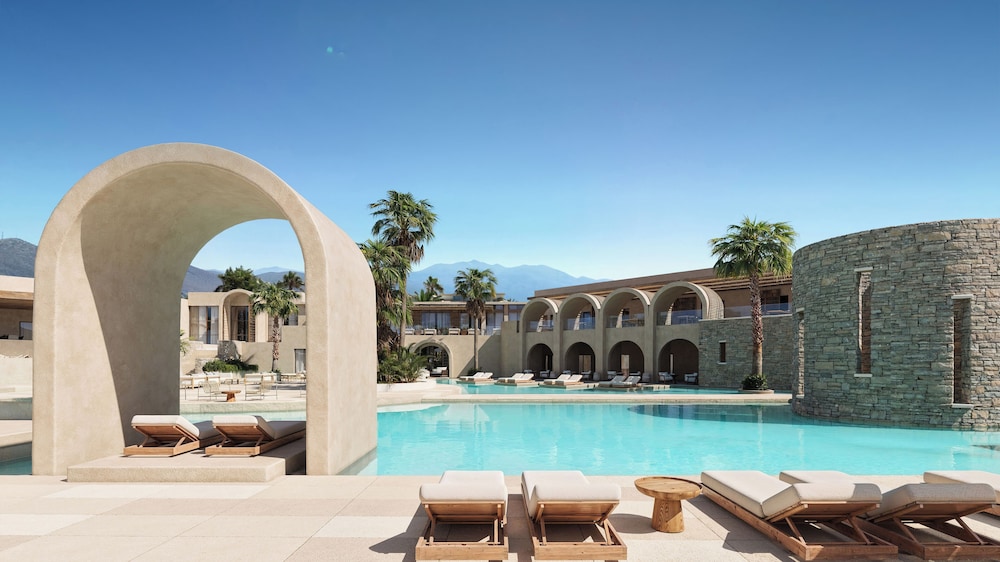 Nana Royal Premium Resort & Spa — Swimming pool in Hersonissos