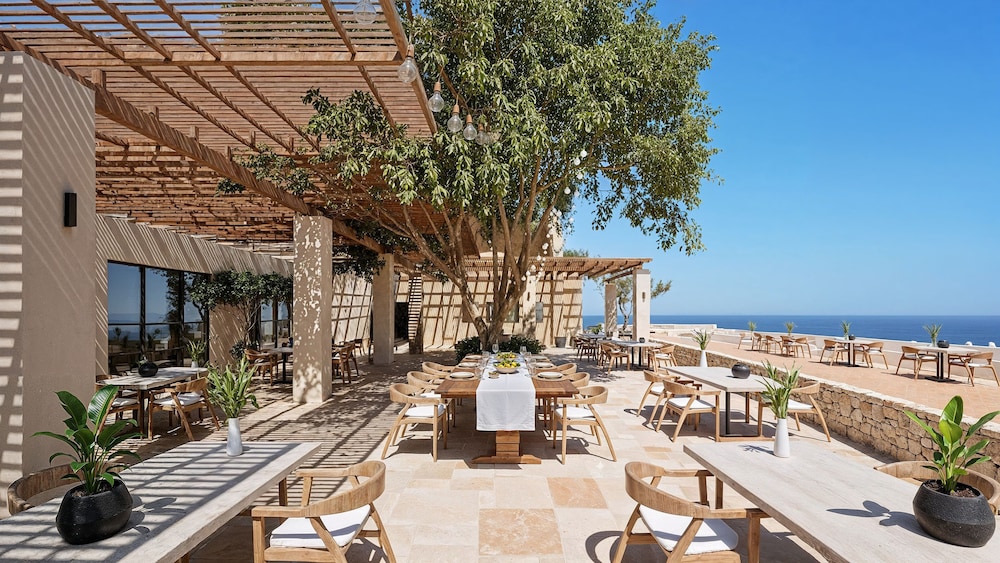Nana Royal Premium Resort & Spa — Restaurant & bars in Hersonissos
