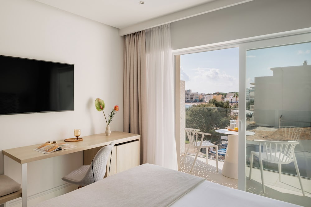 MIM Mallorca Member of Meliá Collection — Hotel rooms in S'Illot, Balearic Islands