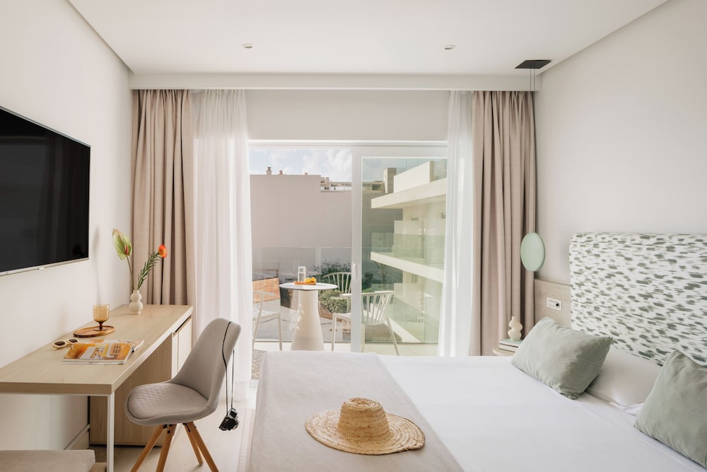 MIM Mallorca Member of Meliá Collection — Hotel rooms in S'Illot, Balearic Islands