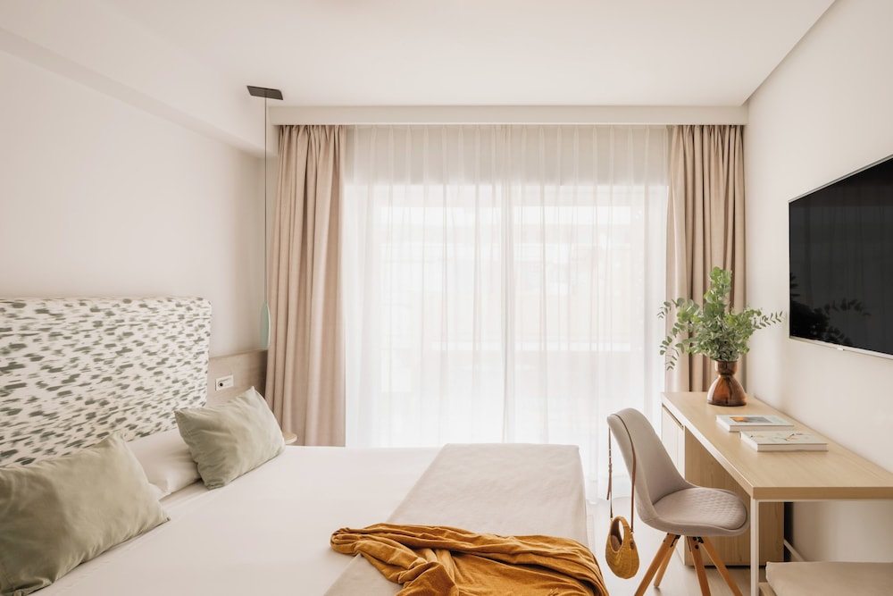 MIM Mallorca Member of Meliá Collection — Hotel rooms in S'Illot, Balearic Islands
