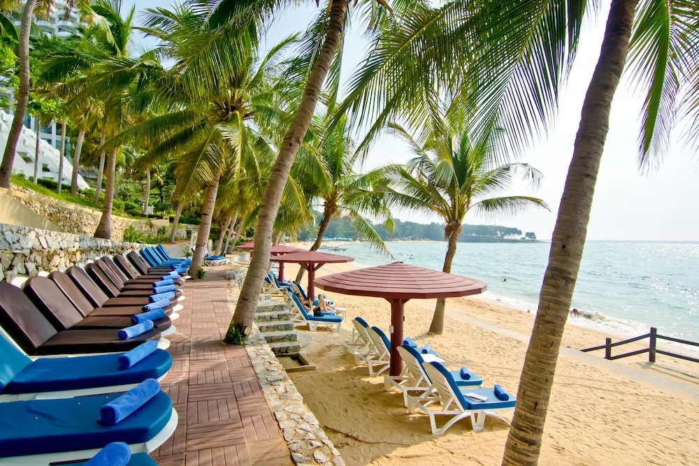 Royal Cliff Beach Hotel Pattaya — Beach in Pattaya, Chonburi
