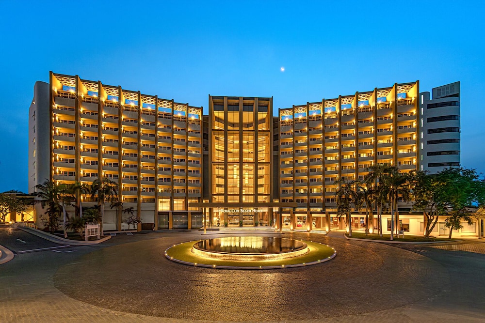 Royal Cliff Beach Hotel Pattaya — Hotel building in Pattaya, Chonburi