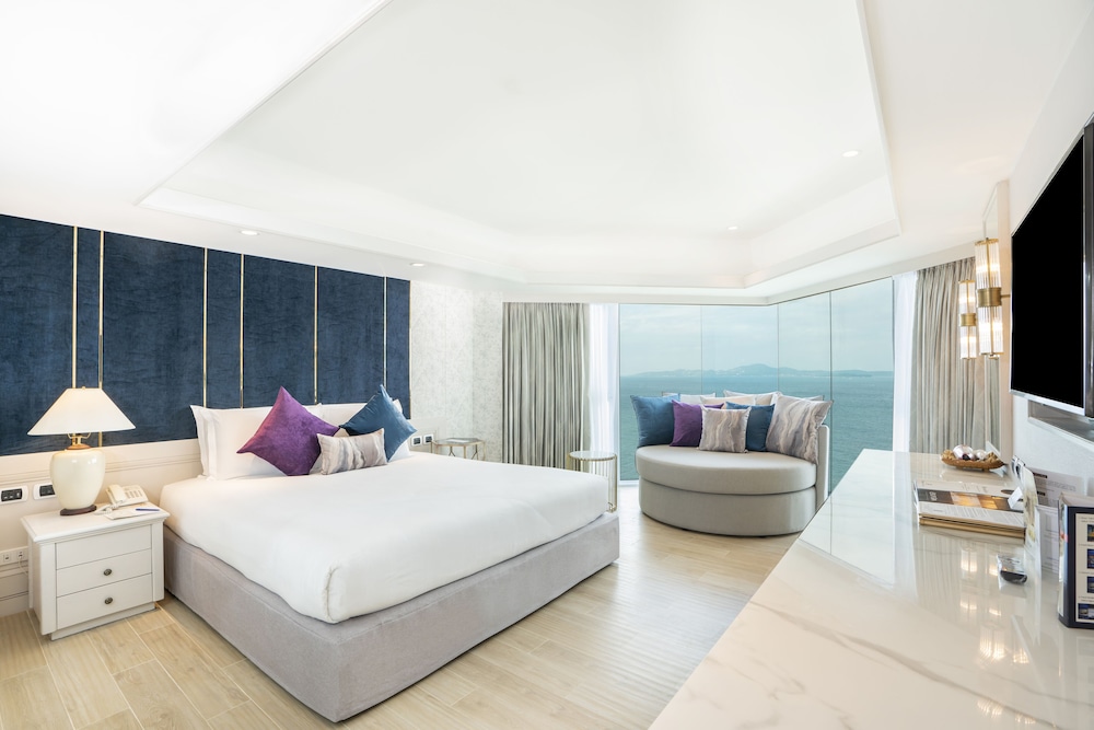 Royal Cliff Beach Hotel Pattaya — Hotel rooms in Pattaya, Chonburi