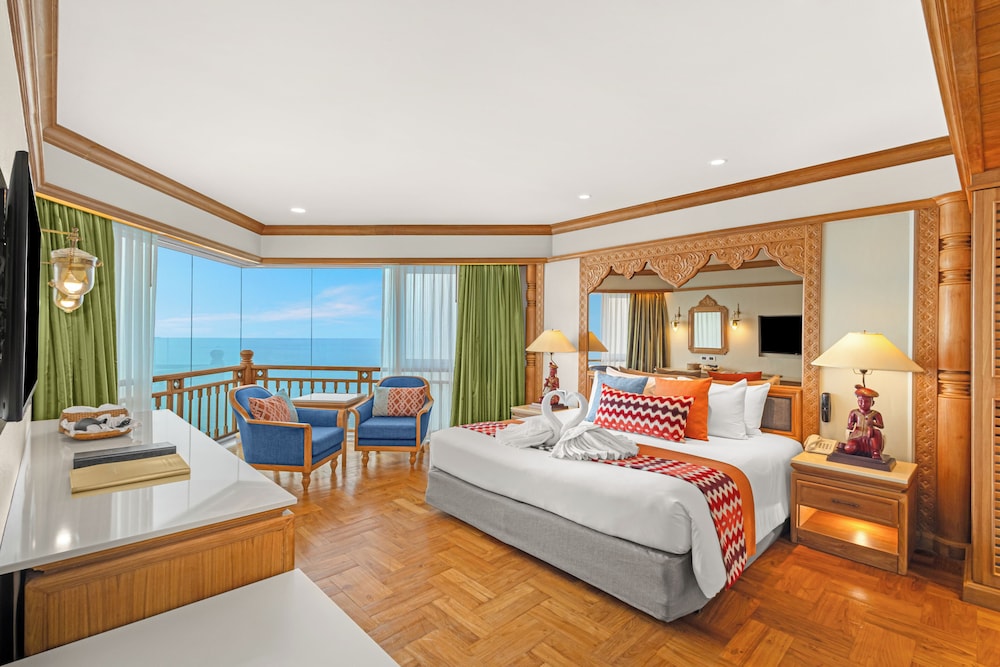 Royal Cliff Beach Hotel Pattaya — Hotel rooms in Pattaya, Chonburi