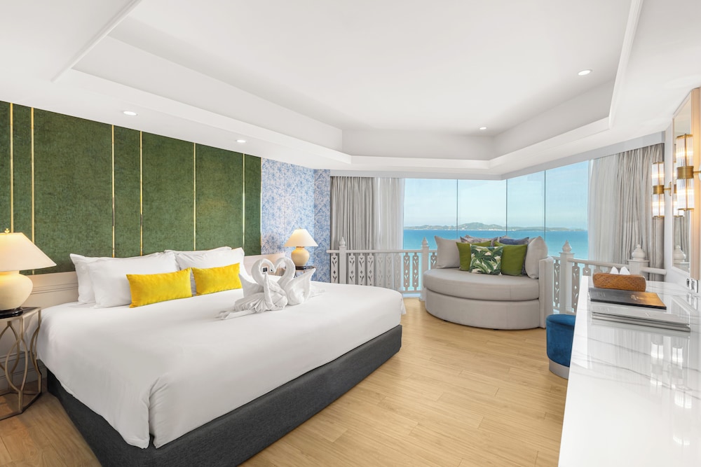 Royal Cliff Beach Hotel Pattaya — Hotel rooms in Pattaya, Chonburi