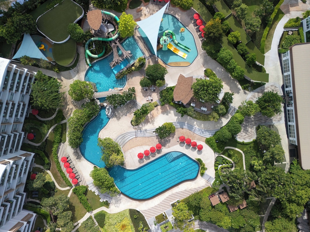 Amari Pattaya — Swimming pool in Pattaya, Chonburi