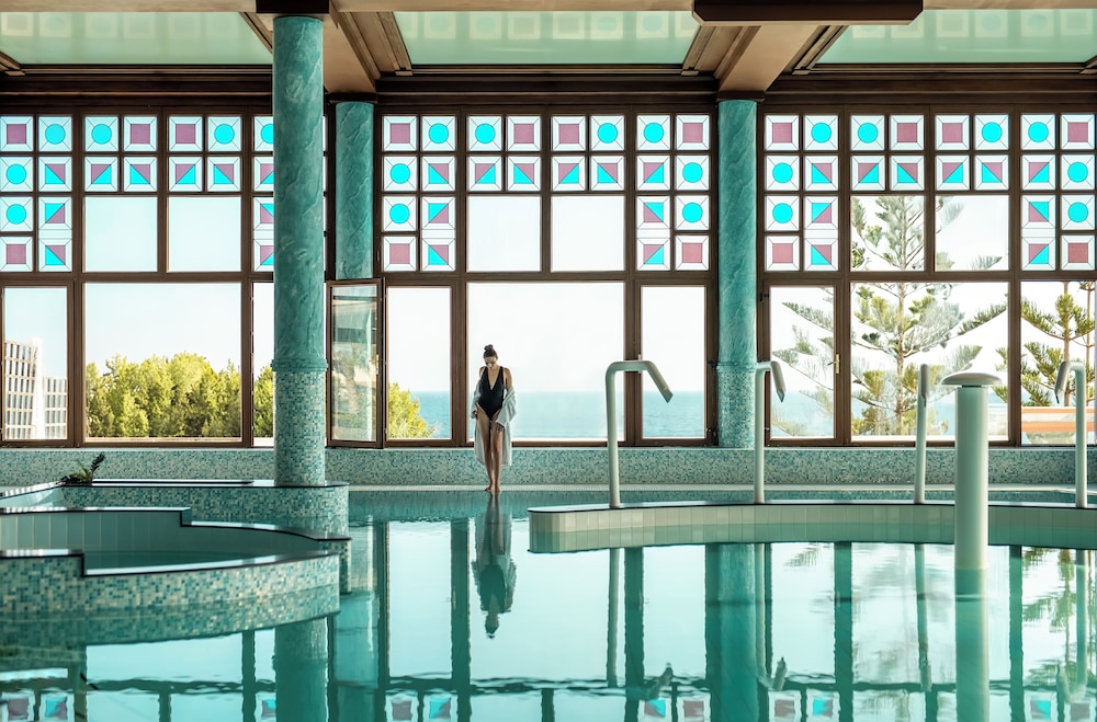 Mitsis Royal Mare — Swimming pool in Hersonissos