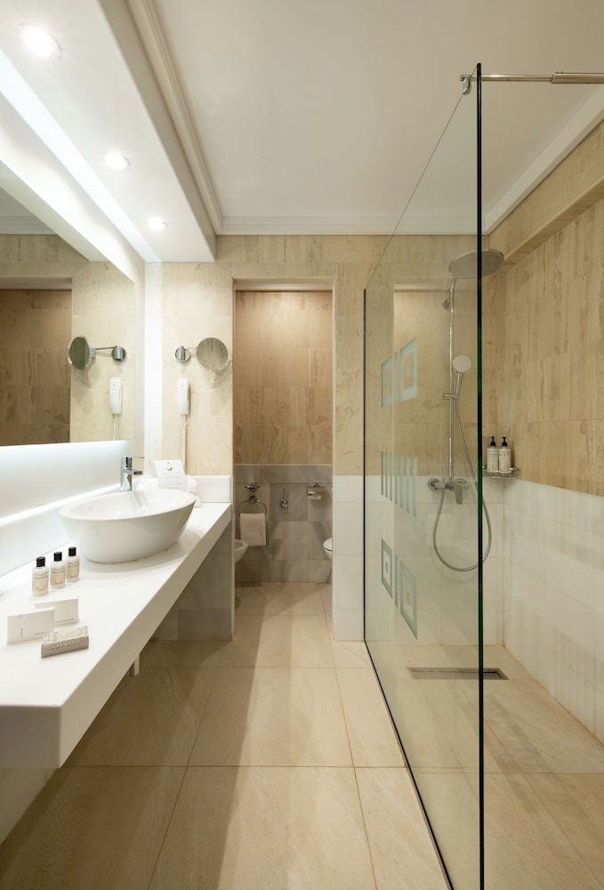 Mitsis Royal Mare — Hotel rooms in Hersonissos