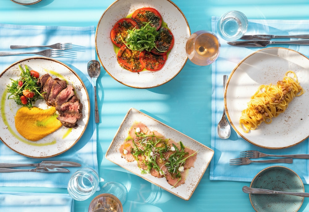 Mitsis Royal Mare — Restaurant & bars in Hersonissos