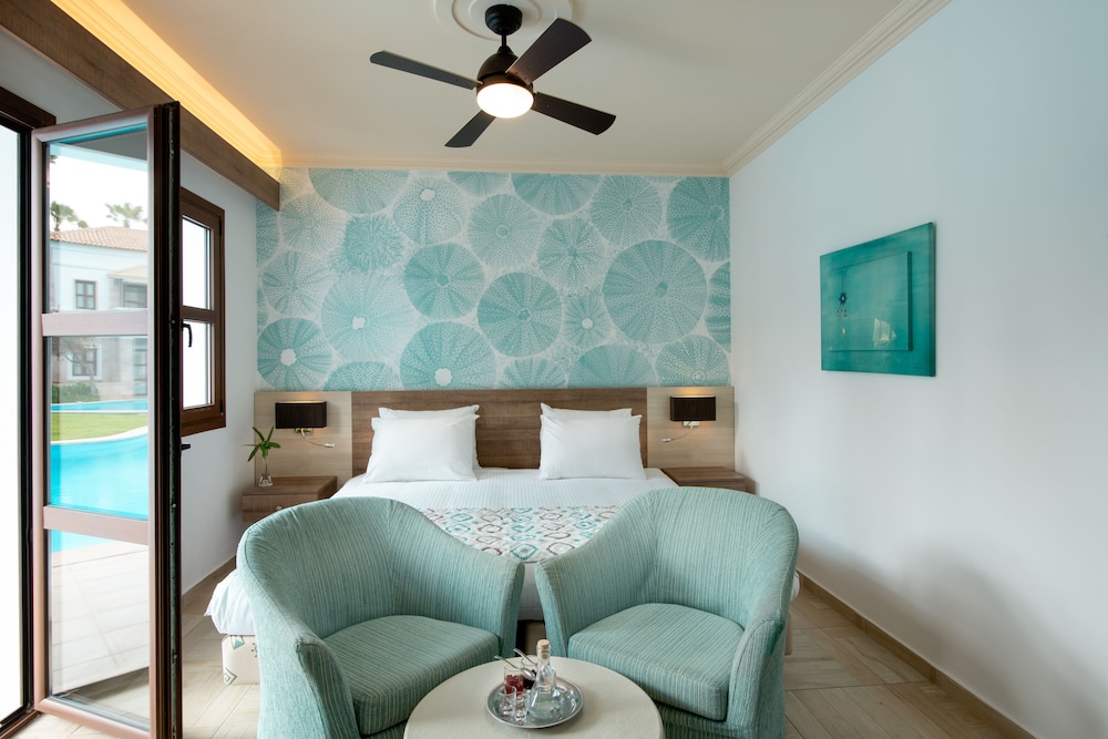 Mitsis Royal Mare — Hotel rooms in Hersonissos