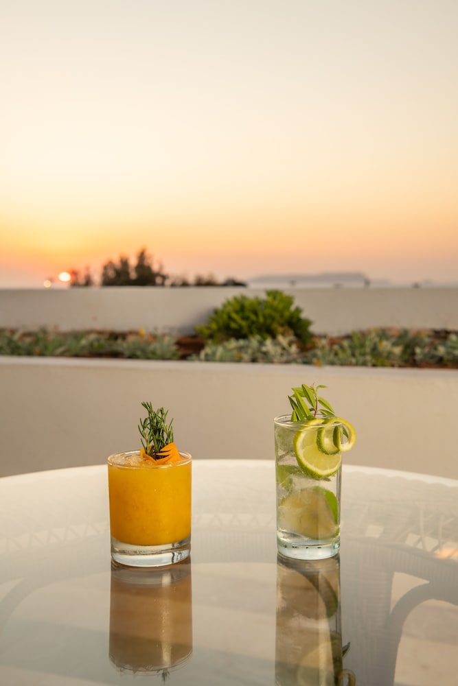 Mitsis Royal Mare — Restaurant & bars in Hersonissos