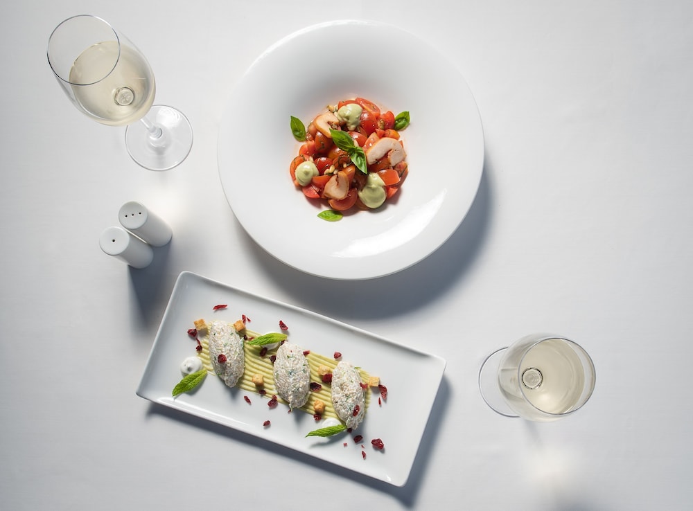 Mitsis Royal Mare — Restaurant & bars in Hersonissos