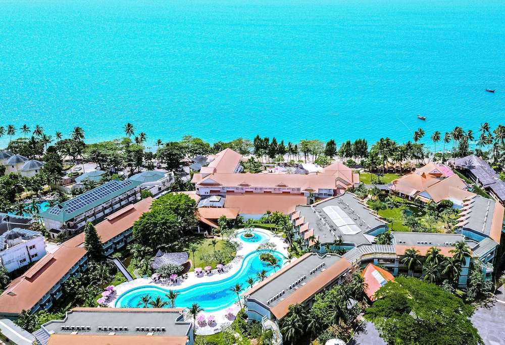 Aonang Villa Resort l Lifestyle Beachfront Resort — Hotel building in Ao Nang, Krabi