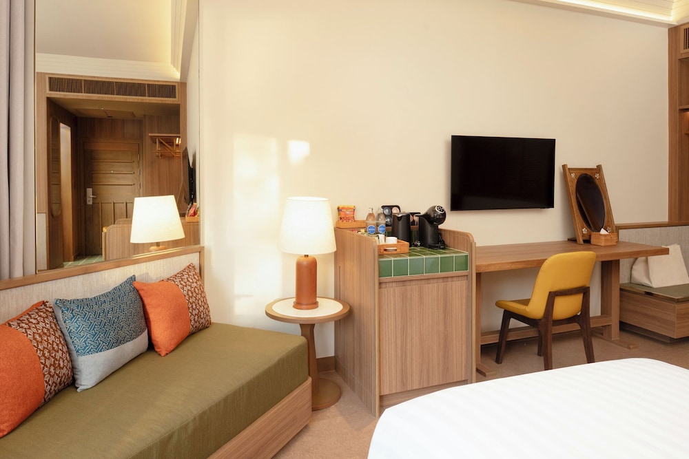 Aonang Villa Resort l Lifestyle Beachfront Resort — Hotel rooms in Ao Nang, Krabi
