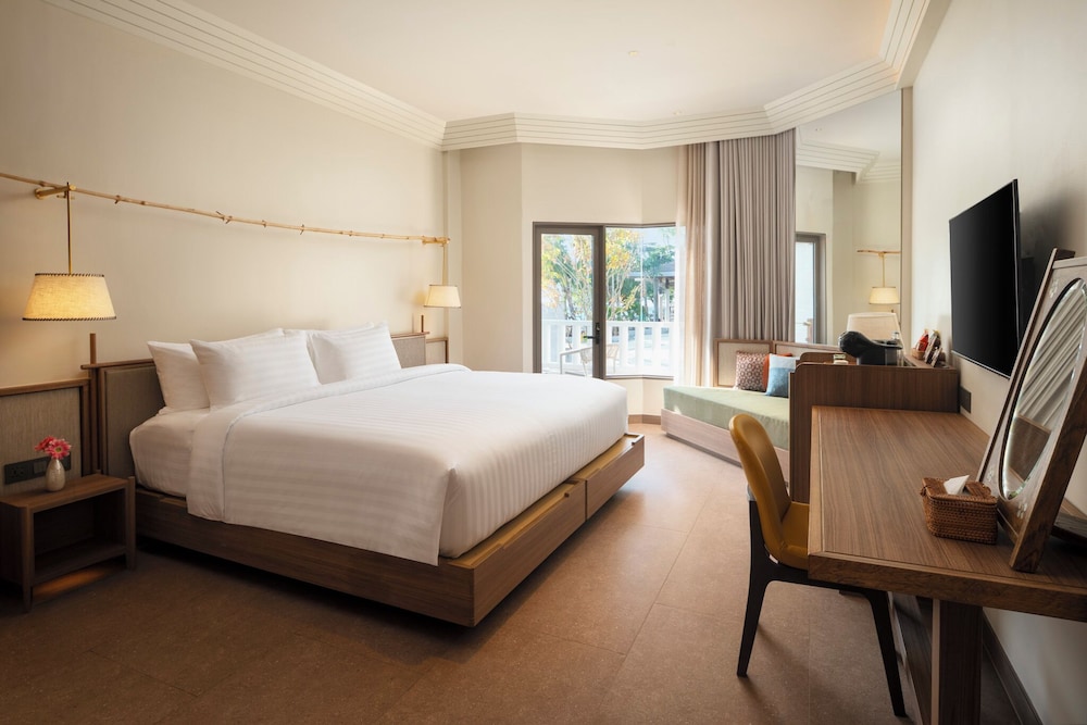 Aonang Villa Resort l Lifestyle Beachfront Resort — Hotel rooms in Ao Nang, Krabi