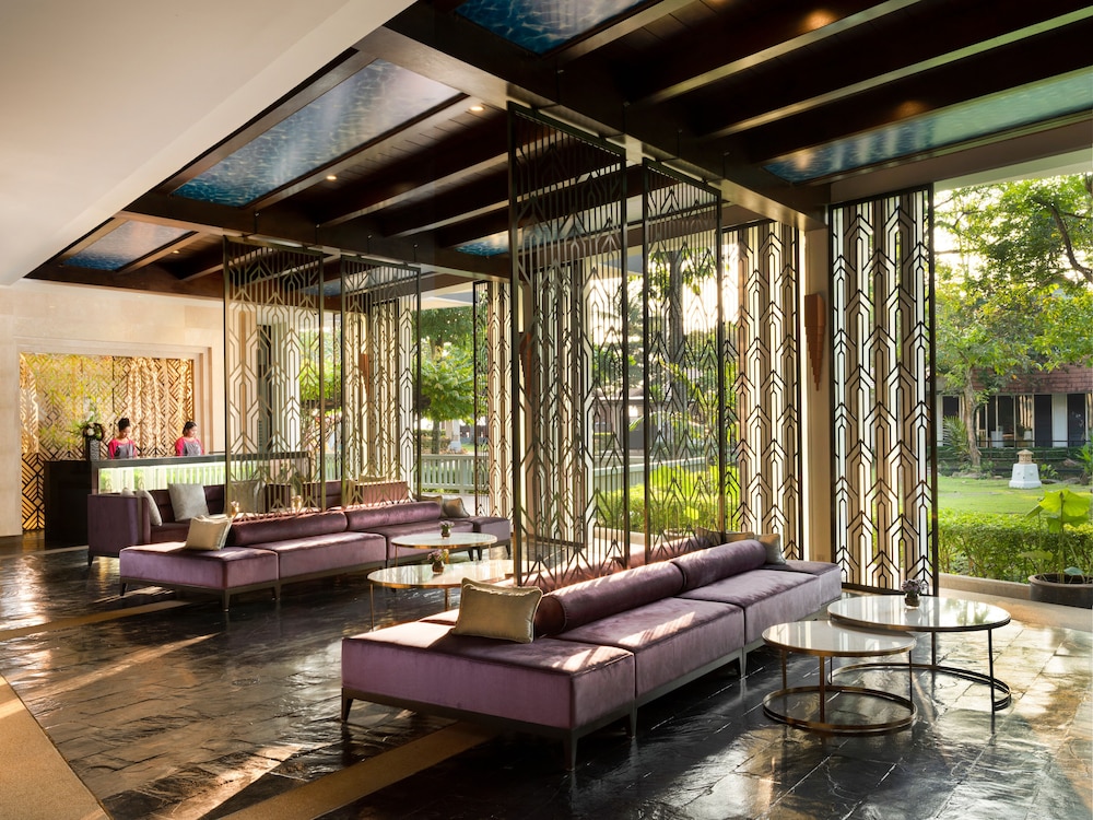 Aonang Villa Resort l Lifestyle Beachfront Resort — Hotel building in Ao Nang, Krabi