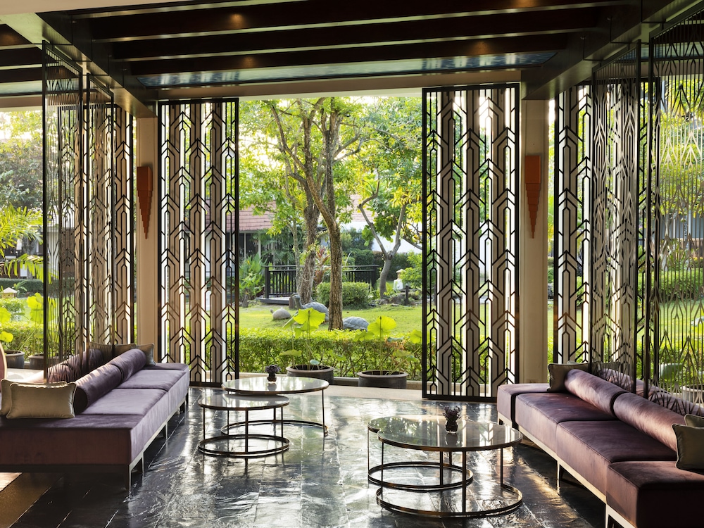Aonang Villa Resort l Lifestyle Beachfront Resort — Hotel building in Ao Nang, Krabi