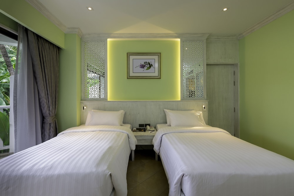 Aonang Villa Resort l Lifestyle Beachfront Resort — Hotel rooms in Ao Nang, Krabi