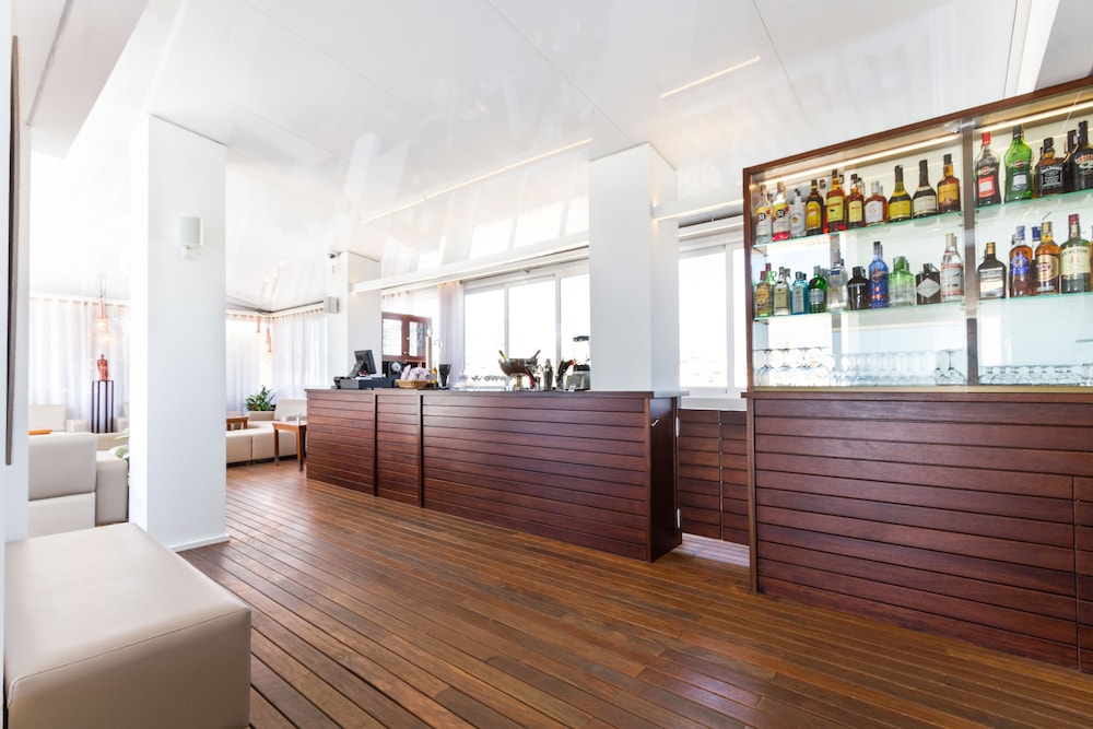 Hotel Almudaina — Restaurant & bars in Palma de Mallorca, Balearic Islands
