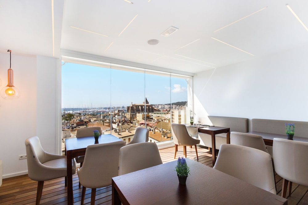Hotel Almudaina — Restaurant & bars in Palma de Mallorca, Balearic Islands