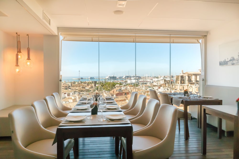Hotel Almudaina — Restaurant & bars in Palma de Mallorca, Balearic Islands