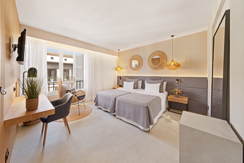 Hotel Almudaina — Hotel rooms in Palma de Mallorca, Balearic Islands