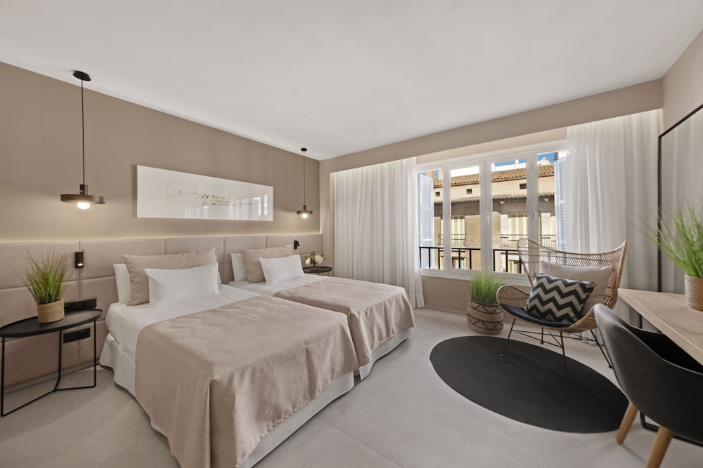 Hotel Almudaina — Hotel rooms in Palma de Mallorca, Balearic Islands