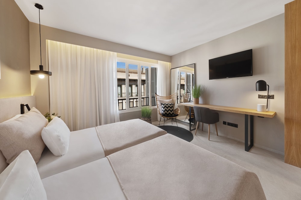 Hotel Almudaina — Hotel rooms in Palma de Mallorca, Balearic Islands