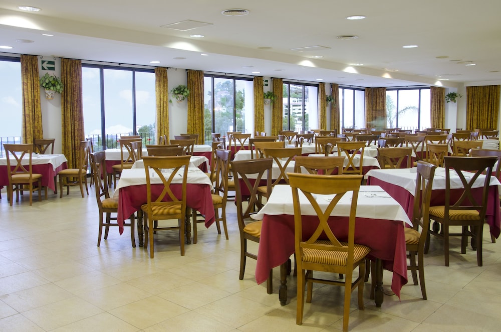 TRH Mijas — Restaurant & bars in Mijas, Andalusia