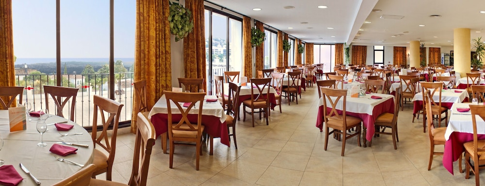 TRH Mijas — Restaurant & bars in Mijas, Andalusia