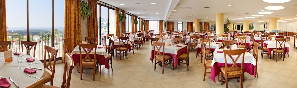 TRH Mijas — Restaurant & bars in Mijas, Andalusia