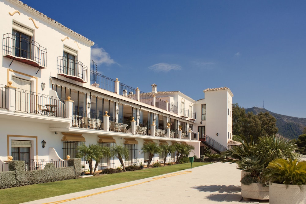 TRH Mijas — Hotel building in Mijas, Andalusia