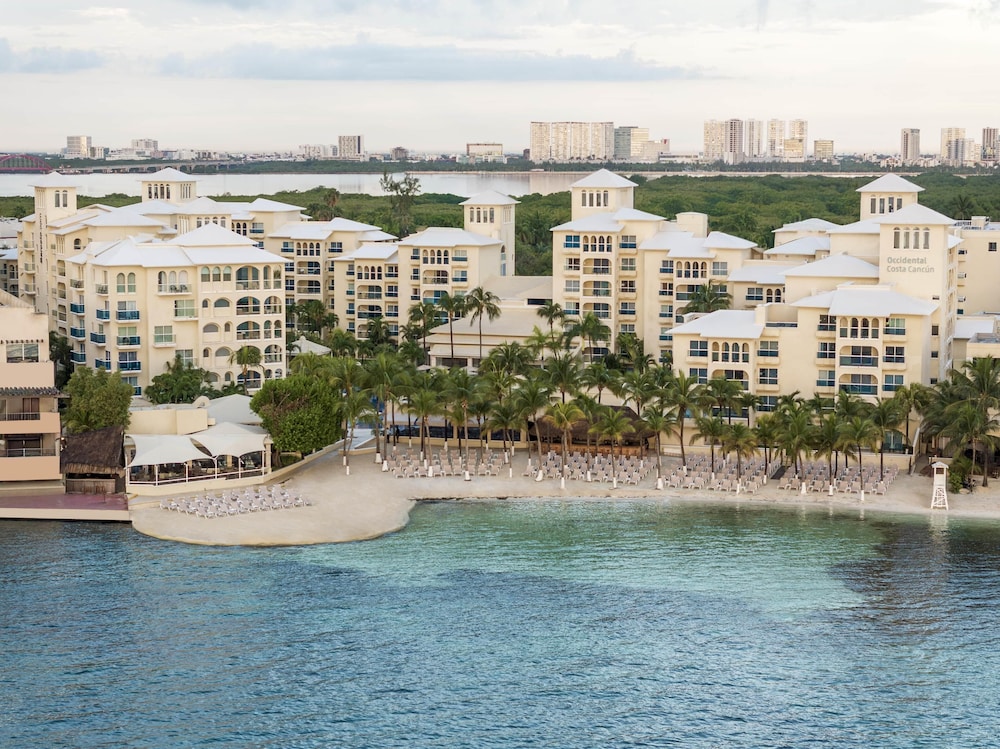 Occidental Costa Cancún All Inclusive — Hotel building in Cancun, Quintana Roo