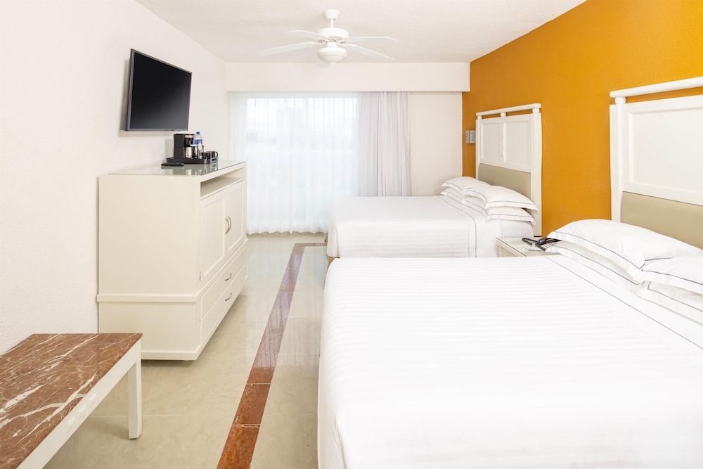Occidental Costa Cancún All Inclusive — Hotel rooms in Cancun, Quintana Roo