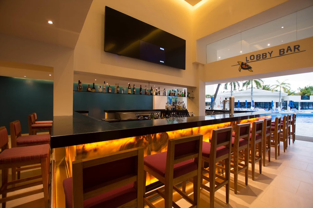 Occidental Costa Cancún All Inclusive — Restaurant & bars in Cancun, Quintana Roo