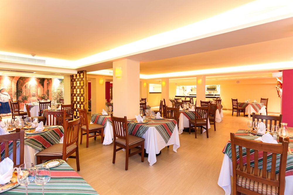 Occidental Costa Cancún All Inclusive — Restaurant & bars in Cancun, Quintana Roo