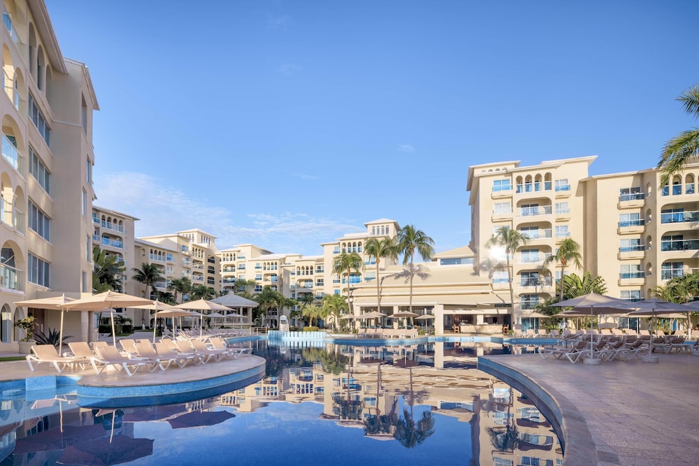 Occidental Costa Cancún All Inclusive — Swimming pool in Cancun, Quintana Roo