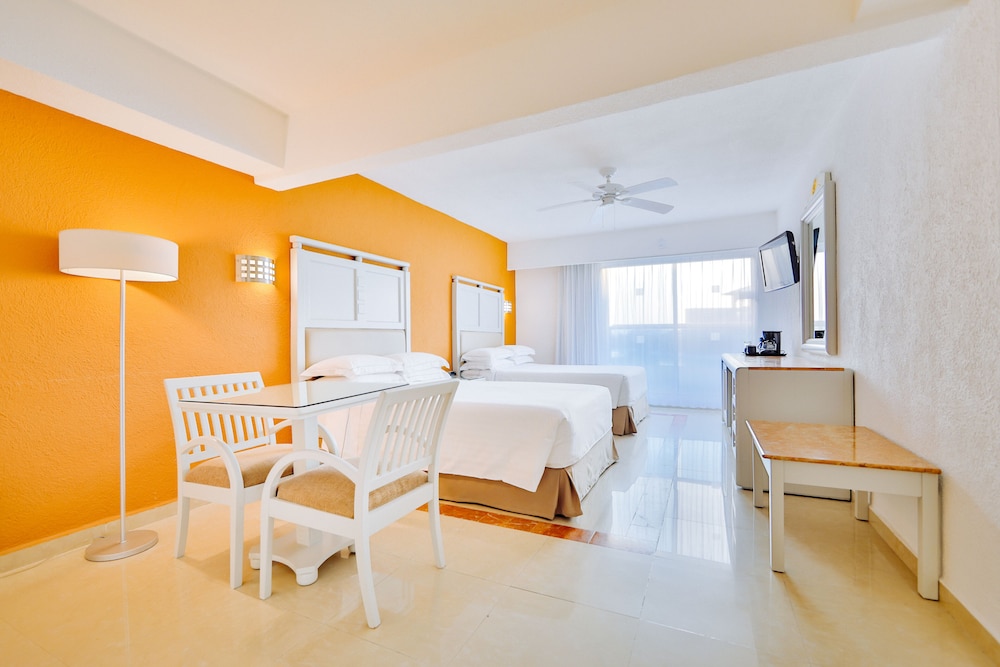 Occidental Costa Cancún All Inclusive — Hotel rooms in Cancun, Quintana Roo