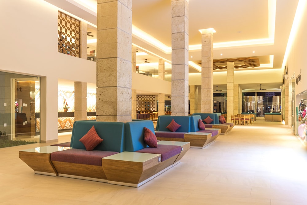 Occidental Costa Cancún All Inclusive — Hotel building in Cancun, Quintana Roo