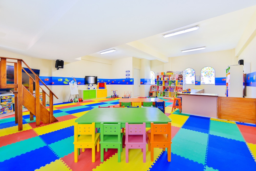 Occidental Costa Cancún All Inclusive — Attractions for children in Cancun, Quintana Roo