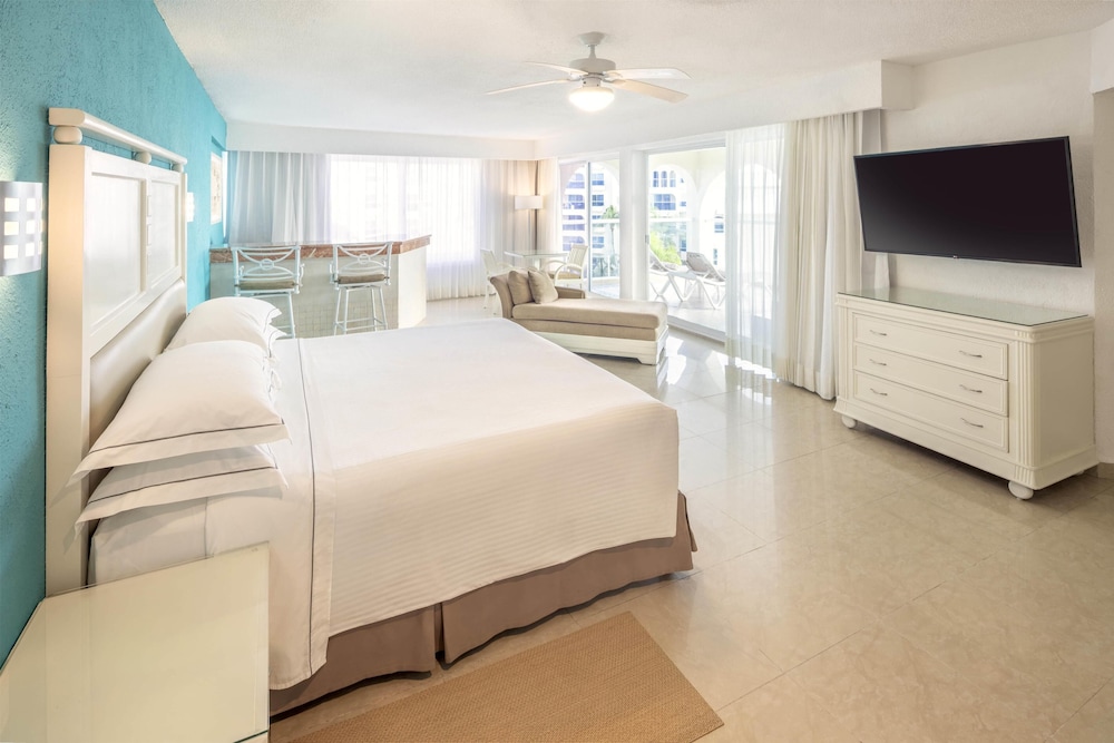 Occidental Costa Cancún All Inclusive — Hotel rooms in Cancun, Quintana Roo