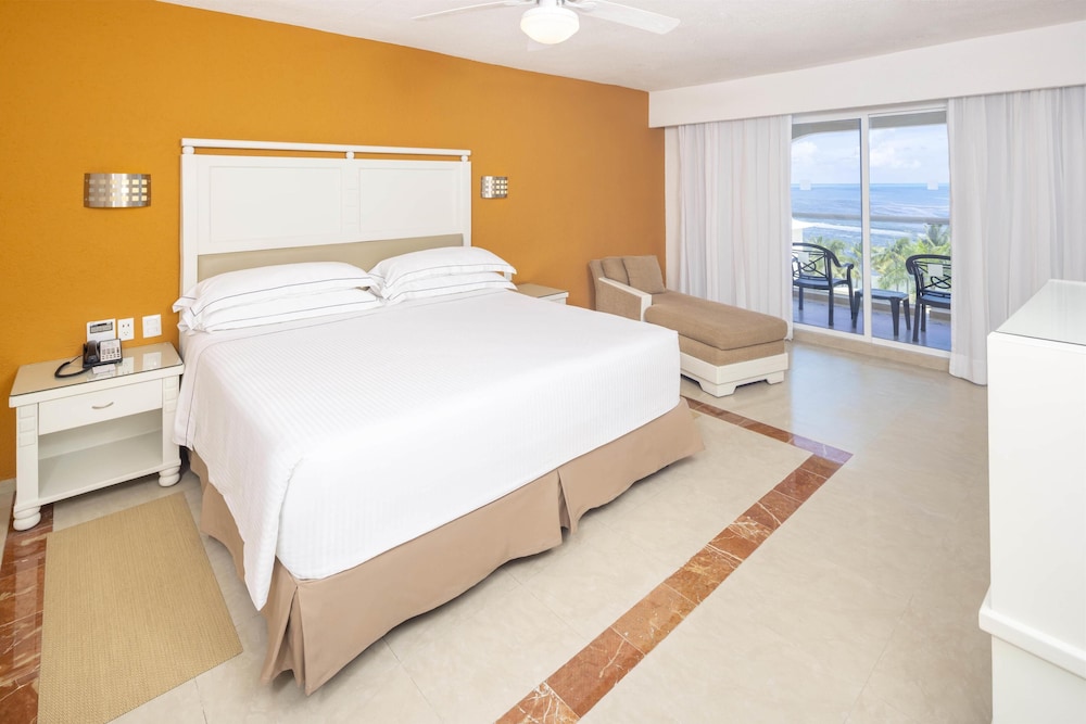 Occidental Costa Cancún All Inclusive — Hotel rooms in Cancun, Quintana Roo