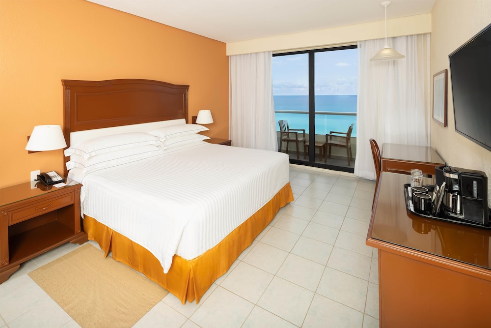 Occidental Tucancún All Inclusive — Hotel rooms in Cancun, Quintana Roo
