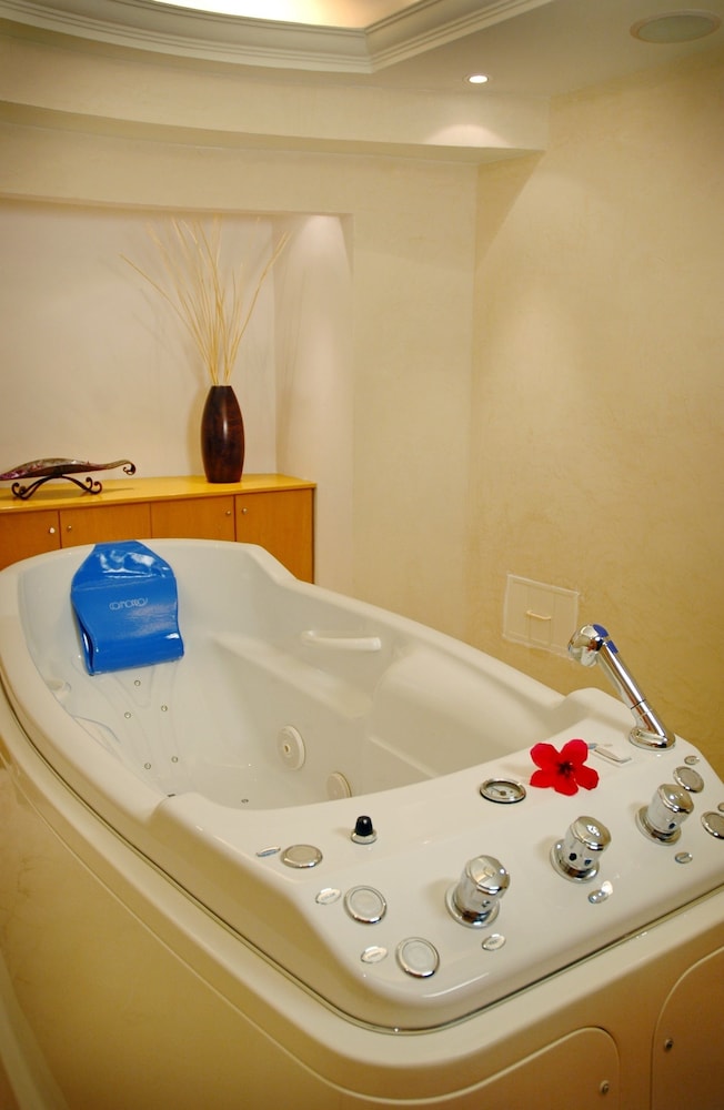 Occidental Tucancún All Inclusive — Spa in Cancun, Quintana Roo
