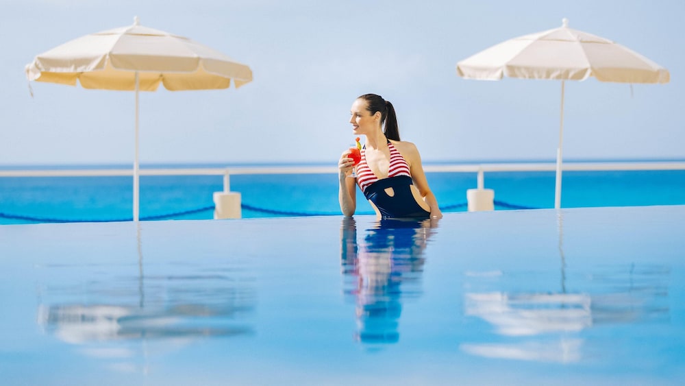 Occidental Tucancún All Inclusive — Swimming pool in Cancun, Quintana Roo